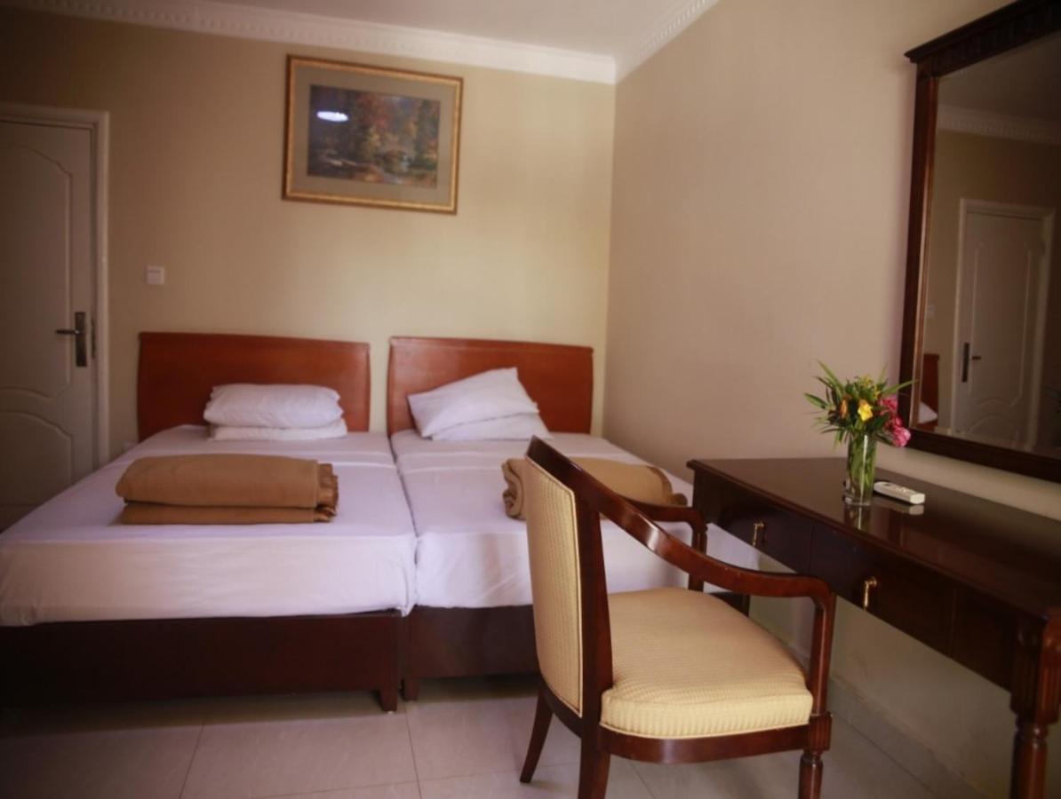 Mansea Beach Hotel Kololi Kültér fotó